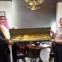 Pedang Berlapis Emas Kerajaan Arab Saudi untuk Jenderal Tito Karnavian