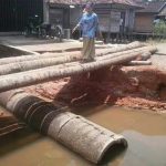 Paska Banjir Jembatan Rusak di Batang Hari
