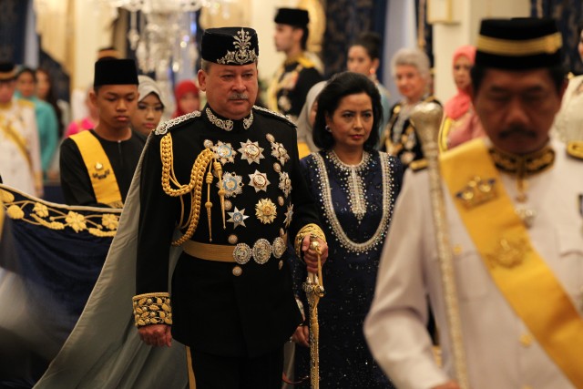 Sultan Johor : Stop Tiru Arab ! - Kabarpolisi.com