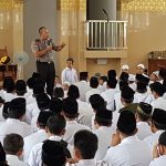 Pelajar SMP/SMA Imam Syafeii Bangga Didatangi Polisi Binmas Pekanbaru