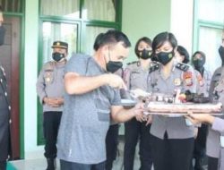 HUT TNI ke 76 Kapolda Sulut Sambangi Kediaman Pangdam Xlll/Merdeka