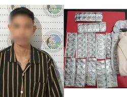 Satresnarkoba Polresta Banyumas menyita ratusan obat terlarang dari sebuah konter handphone