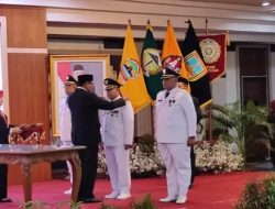 Gubernur Jawa Tengah Nana Sudjana melantik tiga Pj Bupati.