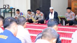 Perkuat Iman dan Integritas, Personel Polda Jambi gelar Kegiatan Binrohtal di Masjid Al-Ikhlas.