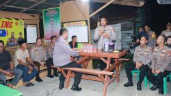 Silaturahmi Ke Pos Satkamling Batu Belah, Kapolres Kampar Berikan Bibit Pohon Dukung Green Policing