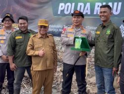 Hari Mangrove Sedunia, Kapolda Riau Dapat Penghargaan 