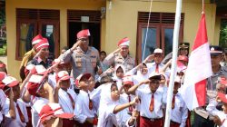 Ekspedisi Merah Putih, Polda Riau Kibarkan Bendera 81 Meter di Pesisir Kampar