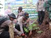Medan Terjal Bukan Halangan, Kapolres Kampar & Kodim 0313/KPR Hijaukan Lahan Pasca Kebakaran